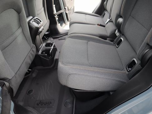 New 2026 Jeep Gladiator Sport AWD/4WD image 11