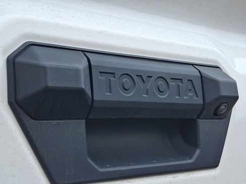 Used 2024 Toyota Tacoma TRD Off-Road AWD/4WD image 29