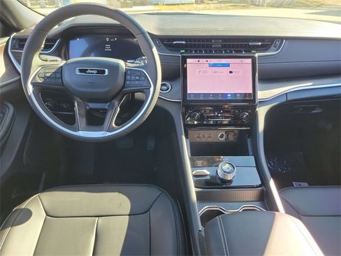 New 2025 Jeep Grand Cherokee L Limited image 8