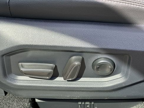 New 2026 Toyota Tundra Limited AWD/4WD image 25