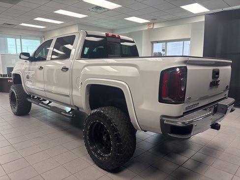 Used 2018 GMC Sierra 1500 SLT w/ SLT Preferred Package image 5