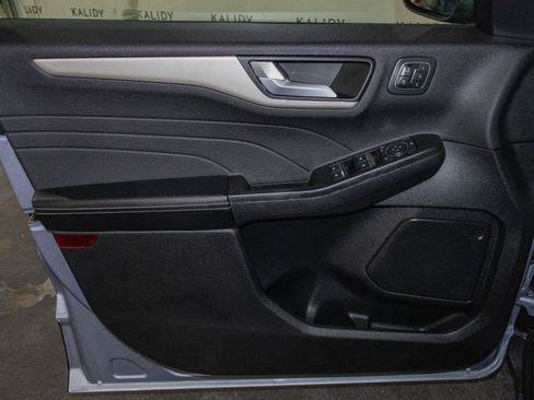 Used 2022 Ford Escape SEL w/ Technology Package image 11