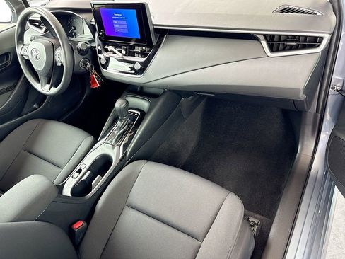 Used 2025 Toyota Corolla LE w/ Carpet Mat Package (TMS) image 17