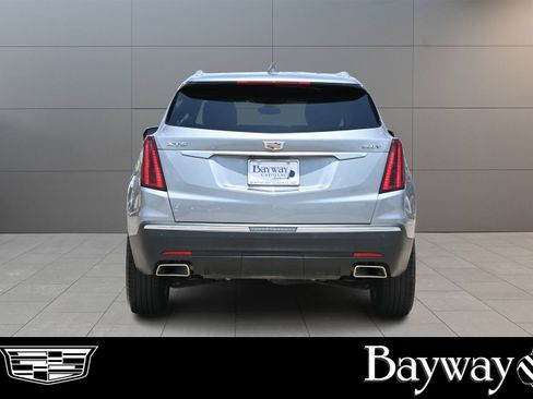 Used 2025 Cadillac XT5 Luxury w/ LPO, Floor Liner Package FWD image 7