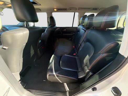 Used 2018 Nissan Armada SL w/ Moonroof Package AWD/4WD image 29