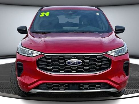 Used 2024 Ford Escape ST-Line w/ Tech Pack #1 AWD/4WD image 2