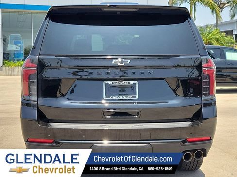 Certified 2025 Chevrolet Suburban Z71 AWD/4WD image 12