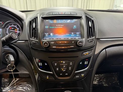 Used 2017 Buick Regal Sport Touring FWD image 13