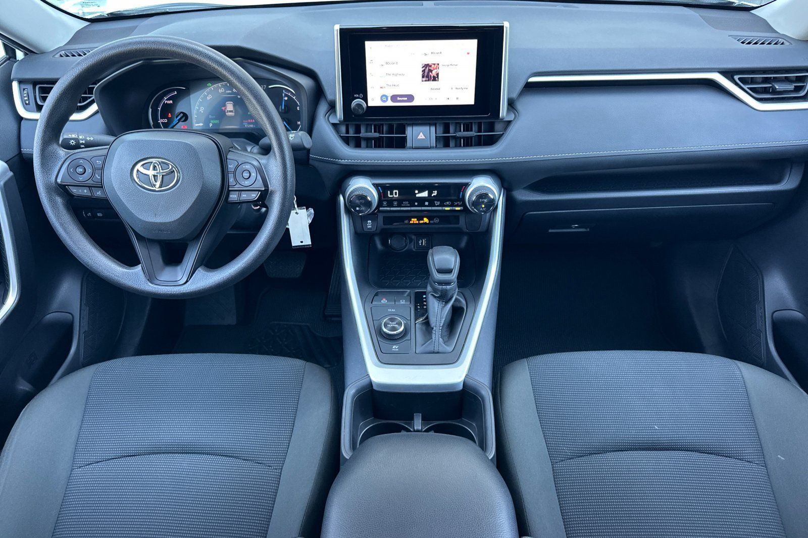 Used 2025 Toyota RAV4 LE AWD/4WD image 13