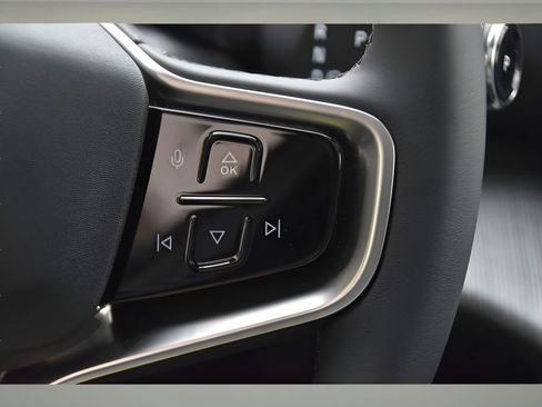 New 2026 Volvo EX30 Cross Country Ultra w/ Protection Package Premier AWD/4WD image 34