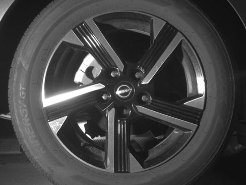 Used 2025 Nissan Sentra SV FWD image 18