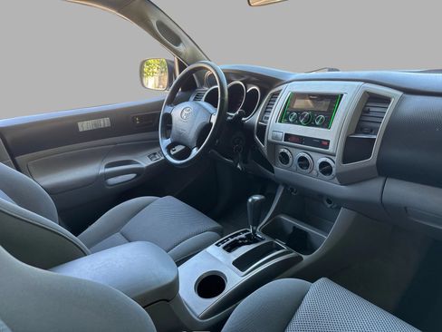 Used 2005 Toyota Tacoma PreRunner RWD image 41