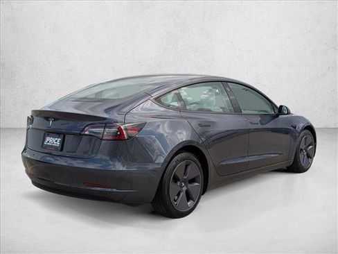Used 2023 Tesla Model 3 Standard Range image 5