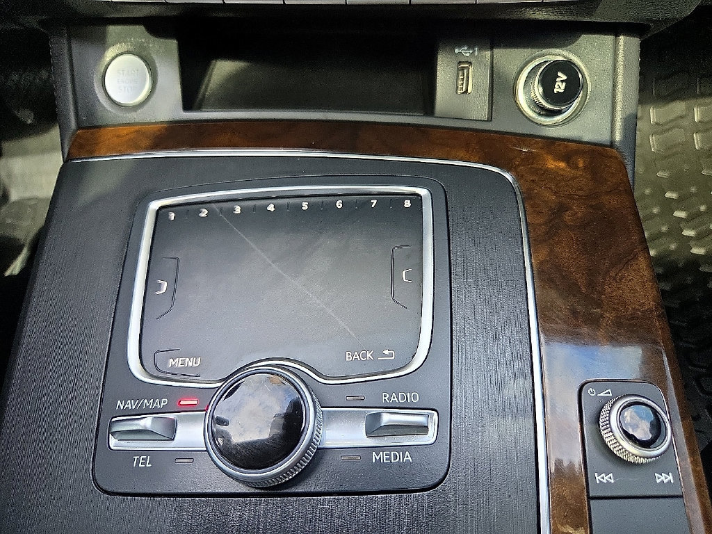 Used 2020 Audi Q5 Prestige w/ Prestige Package AWD/4WD image 19