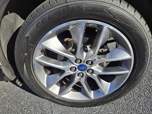 Used 2017 Ford Edge Titanium w/ Equipment Group 301A image 11