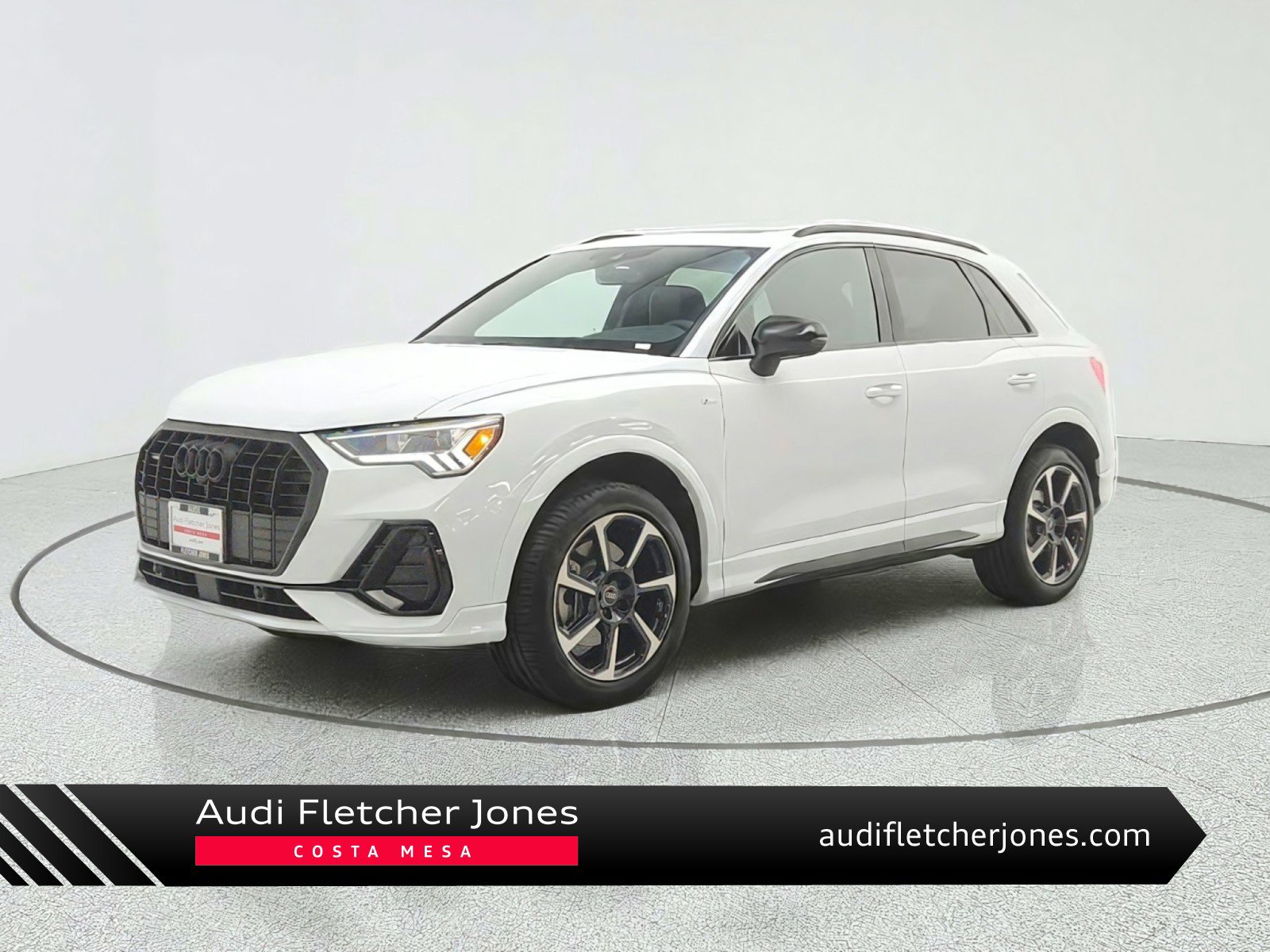 Used 2025 Audi Q3 2.0T Premium Plus w/ Premium Plus Package AWD/4WD image 1