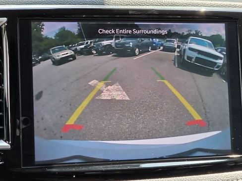 Used 2024 Chrysler Pacifica Limited FWD image 19