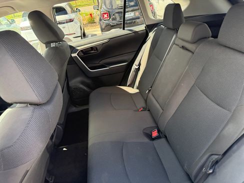 Certified 2025 Toyota RAV4 LE AWD/4WD image 17