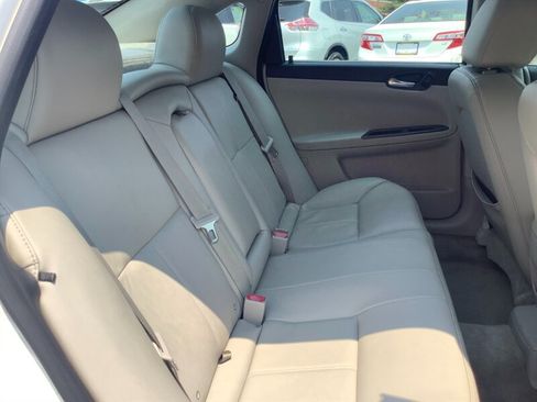 Used 2015 Chevrolet Impala LTZ FWD image 14
