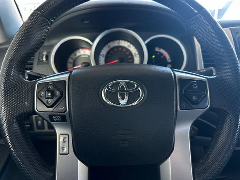 Used 2015 Toyota Tacoma PreRunner w/ TRD Sport Package image 19