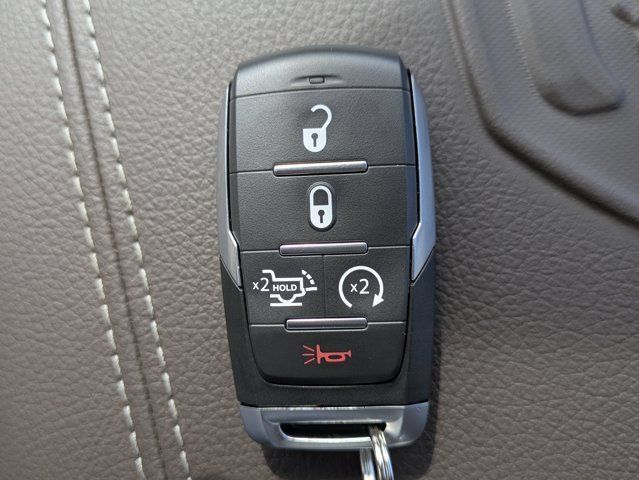 New 2026 RAM 1500 Laramie AWD/4WD image 31