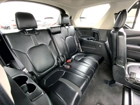 Used 2023 Honda Pilot EX-L image 19