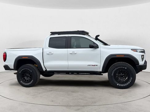 Used 2024 GMC Canyon AT4X w/ AT4X AEV Edition AWD/4WD image 4