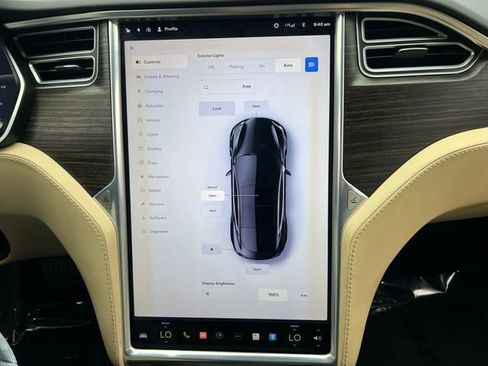 Used 2016 Tesla Model S 70 image 22