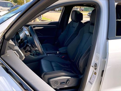 Used 2022 Audi Q3 2.0T Premium Plus image 6