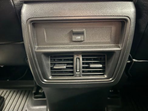 Used 2018 Nissan Murano SV image 34