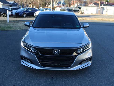 Used 2020 Honda Accord Sport image 3