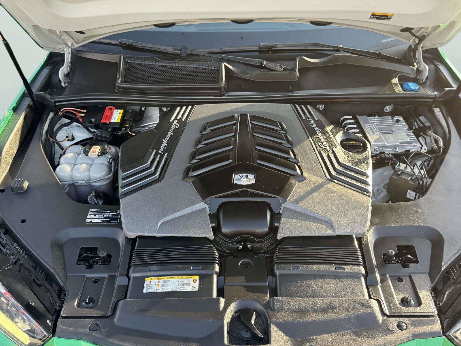 Used 2021 Lamborghini Urus AWD/4WD image 93