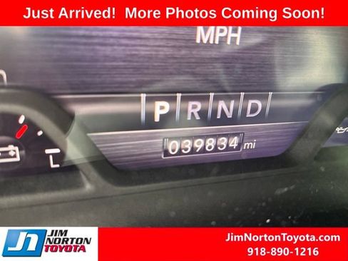 Used 2024 RAM 1500 Laramie AWD/4WD image 9