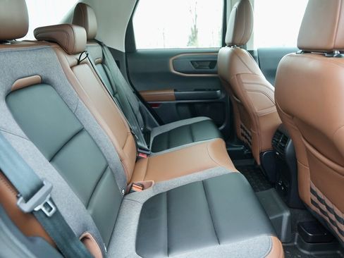 Used 2024 Ford Bronco Sport Outer Banks image 10