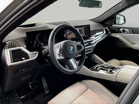 Used 2026 BMW X6 xDrive40i AWD/4WD image 19