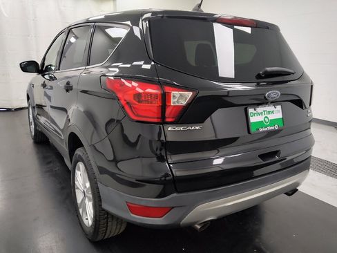 Used 2019 Ford Escape SE FWD image 5