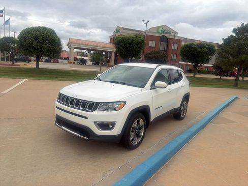 Used 2021 Jeep Compass Limited AWD/4WD image 4