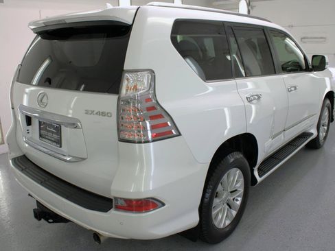 Used 2014 Lexus GX 460 w/ Premium Package AWD/4WD image 10