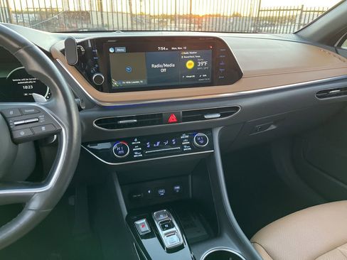 Used 2021 Hyundai Sonata Limited image 19