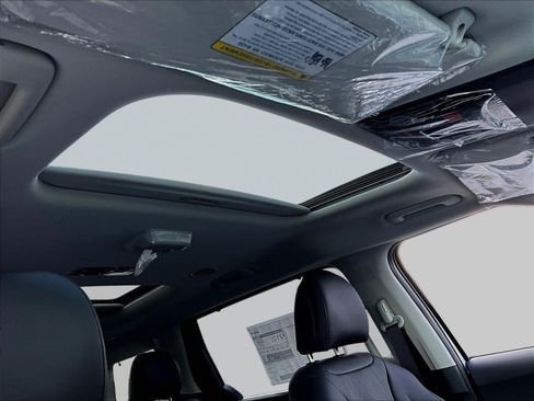 New 2027 Kia Carnival SX w/ Dark Edition Package FWD image 13