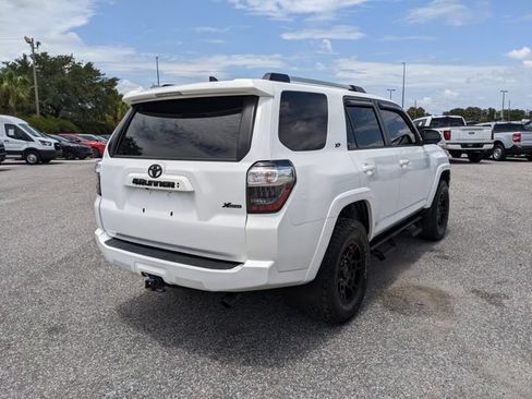 Used 2022 Toyota 4Runner SR5 Premium RWD image 4