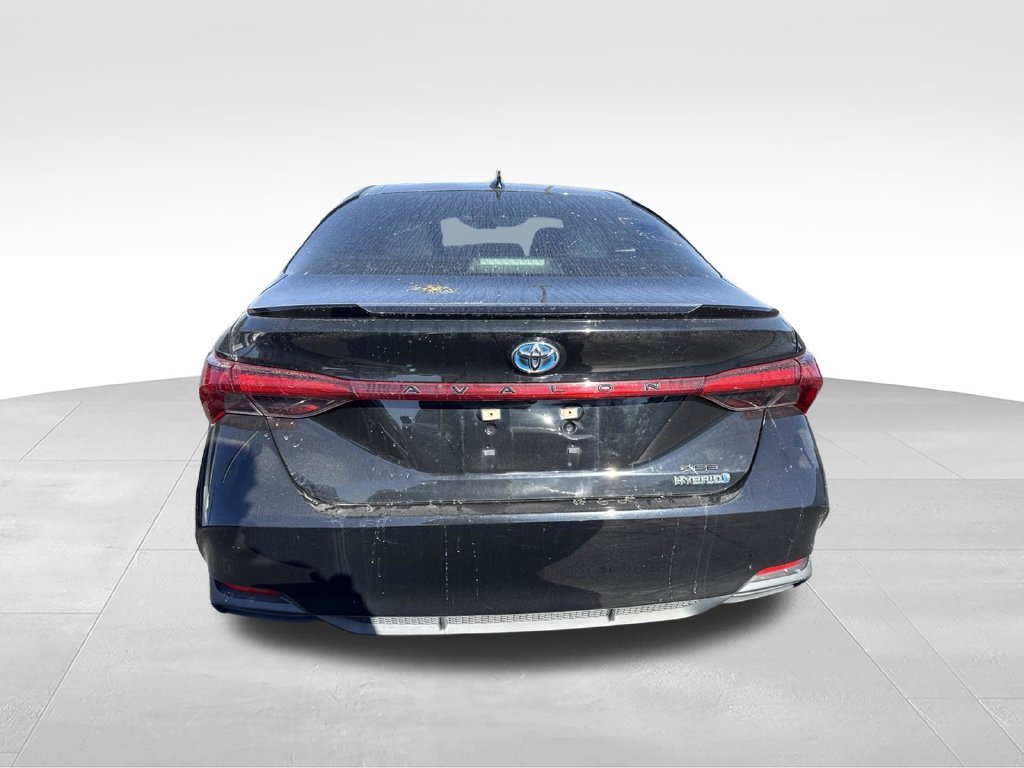 Used 2021 Toyota Avalon XSE FWD image 4
