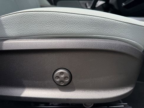 Certified 2026 Mercedes-Benz GLB 250 image 32