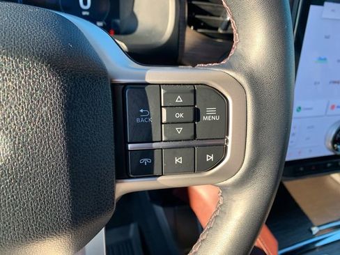 Used 2024 Ford Expedition Limited image 22