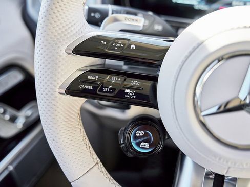 Used 2025 Mercedes-Benz G 63 AMG 4MATIC image 65