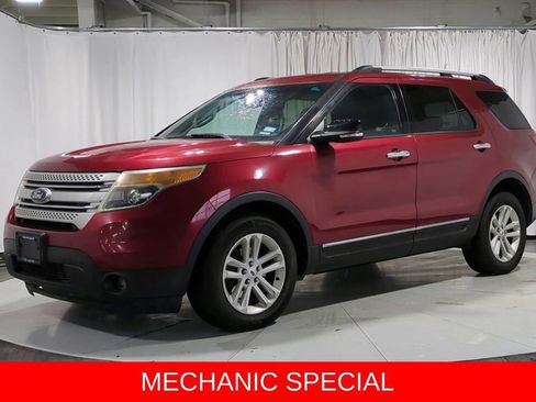 Used 2013 Ford Explorer XLT image 4