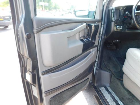 Used 2018 Chevrolet Express 2500 w/ Enhanced Convenience Package RWD image 45