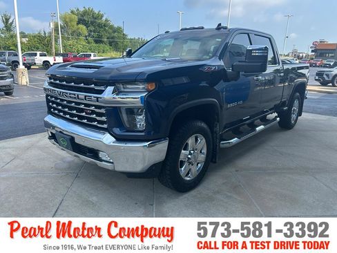 Certified 2020 Chevrolet Silverado 3500 LTZ w/ LTZ Premium Package AWD/4WD image 7