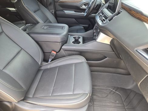 Used 2023 Chevrolet Tahoe Premier AWD/4WD image 9