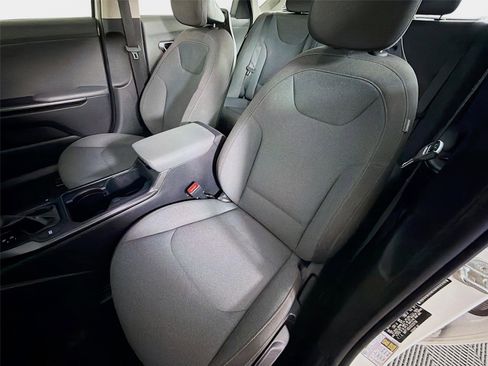 Certified 2025 Kia K4 FWD image 11